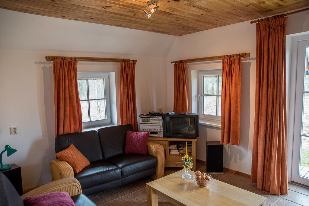 Fox House Hotel Pelči Kültér fotó